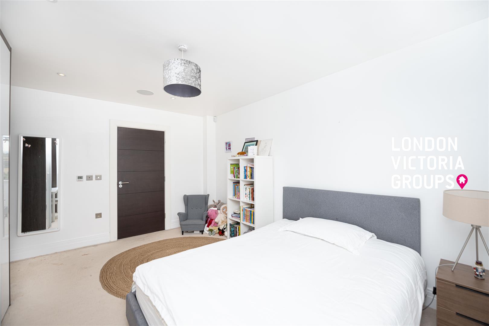 Duchess Crescent, Stanmore